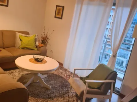 Izdavanje, jednosoban stan, 53m², City Kvart, Podgorica