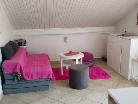 Prodaja, stan, 56m², Herceg Novi, Crna Gora - image 2