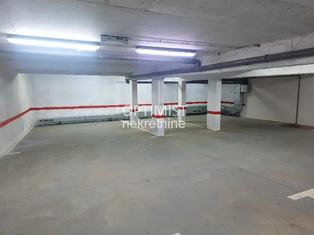 Sale, parking/garage, 170m², Kumodraž 1, Kumodraž Sve Podlokacije