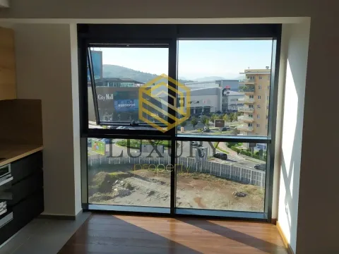 Izdavanje, trosoban stan, 93m², Master Kvart, Podgorica - image 7