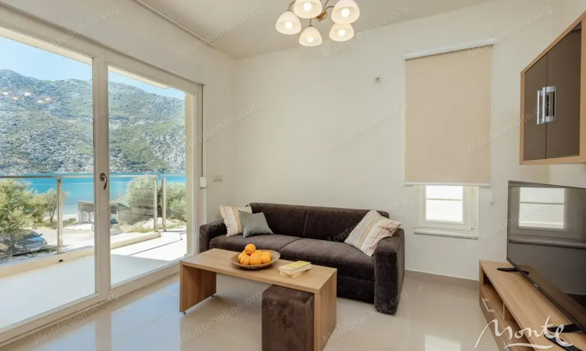 Sale, one bedroom apartment, 36m², Risan, Kotor