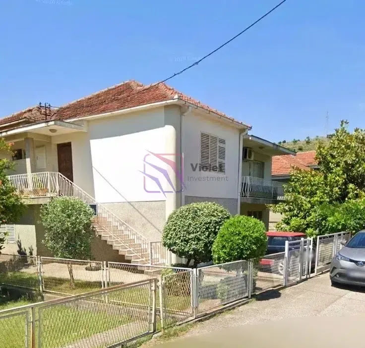 Sale, house, 220m², Dalmatinska ulica, Podgorica