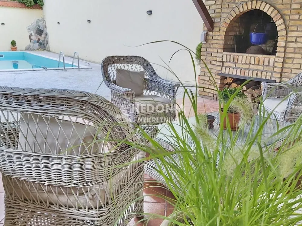 Rent, house, 450m², Zvezdara Sve Podlokacije, Beograd