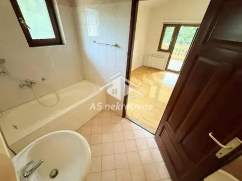 Izdavanje, stan, 210m², Savski Venac, Beograd - image 38