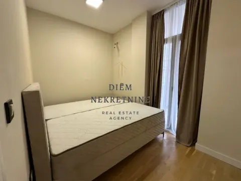 Izdavanje, trosoban stan, 66m², Blok 9, Podgorica - image 4