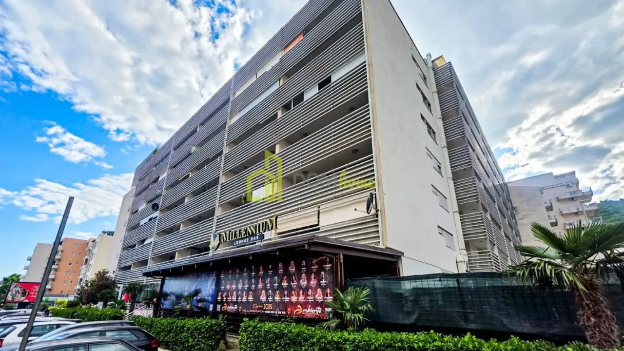 Prodaja, dvosoban stan, 85m², Budva, Crna Gora