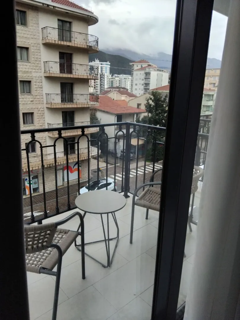 Rent, one bedroom apartment, 50m², Budva okolina, Budva