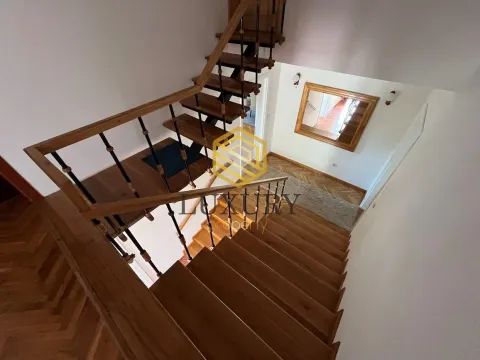 Rent, house, 200m², Dalmatinska ulica, Podgorica - image 12
