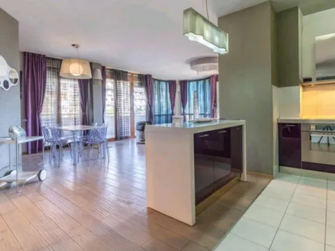 Izdavanje, trosoban stan, 140m2, Podgorica