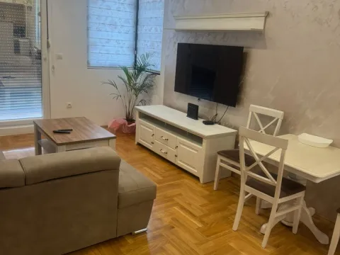 Rent, one bedroom apartment, 52m², Kava, Tivat - image 1