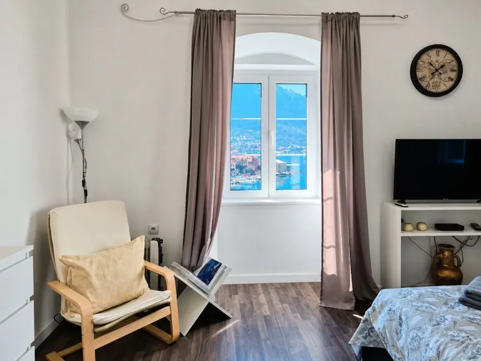 Sale, one bedroom apartment, 42m², Stari Grad Kotor, Kotor