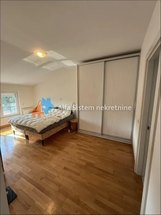 Rent, four bedroom apartment, 157m², Senjak, Beograd