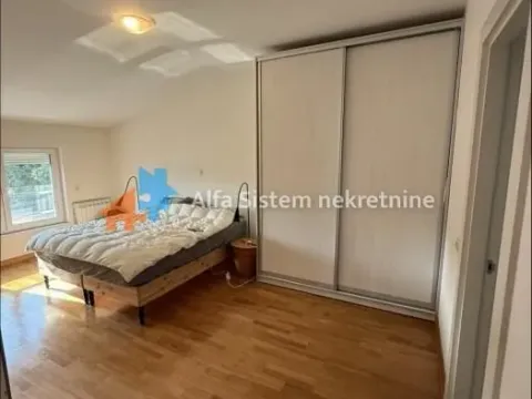 Rent, four bedroom apartment, 157m², Senjak, Beograd - image 9