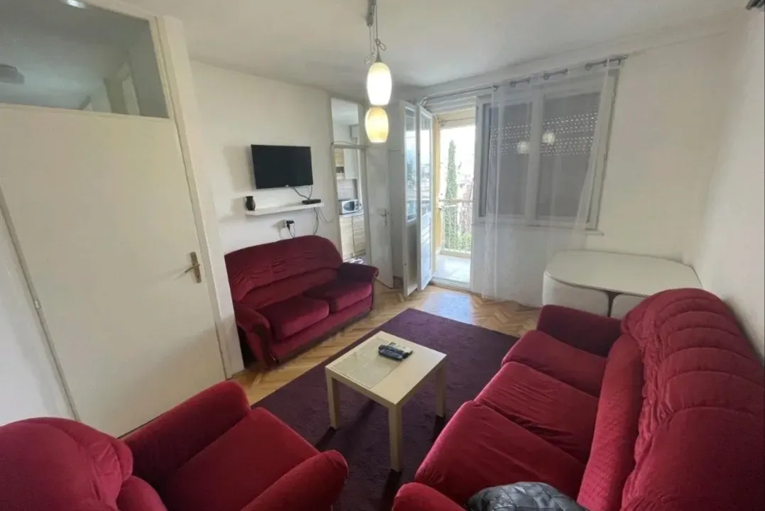 Izdavanje, jednosoban stan, 45m², Preko Morače, Podgorica