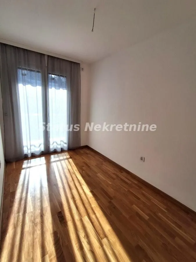 Prodaja, četvorosoban stan, 98m², Petrovaradin, Novi Sad