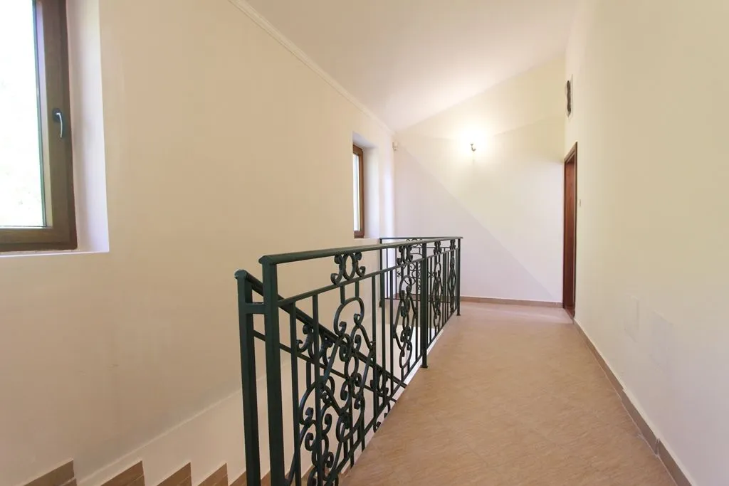 Prodaja, kuća, 466m², Petrovac, Budva
