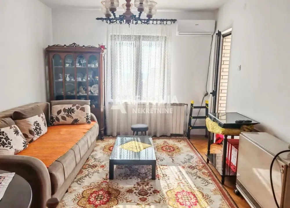 Izdavanje, dvosoban stan, 50m², Čukarica, Beograd