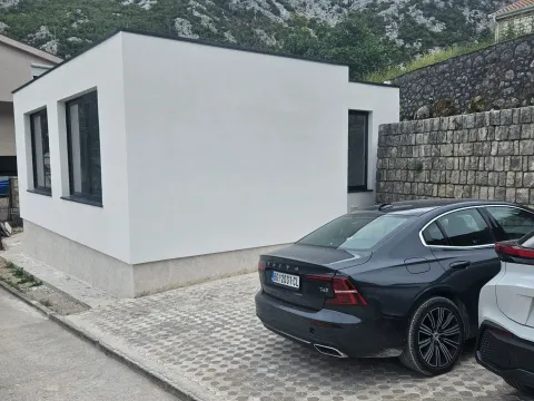 Rent, office space, 80m², Kotor, Crna Gora - image 3