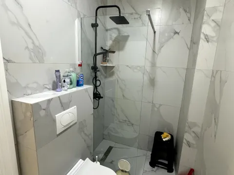 Izdavanje, trosoban stan, 75m², City Kvart, Podgorica - image 11