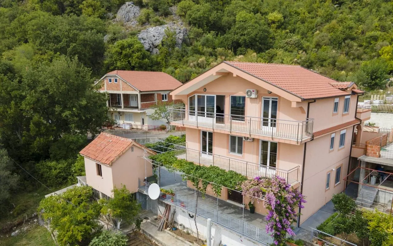 Prodaja, kuća, 360m², Podi, Herceg Novi