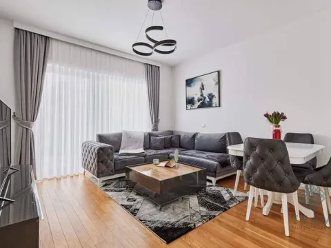 Prodaja, dvosoban stan, 74m², Dobrota, Kotor - image 2