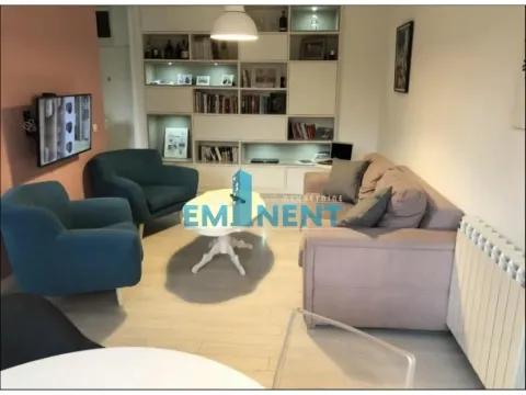 Izdavanje, dvosoban stan, 47m², Vračar Sve Podlokacije, Beograd