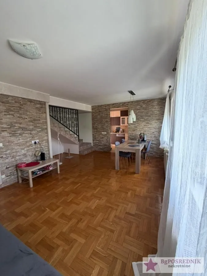 Sale, four bedroom apartment, 120m², Mladenovac, Beograd