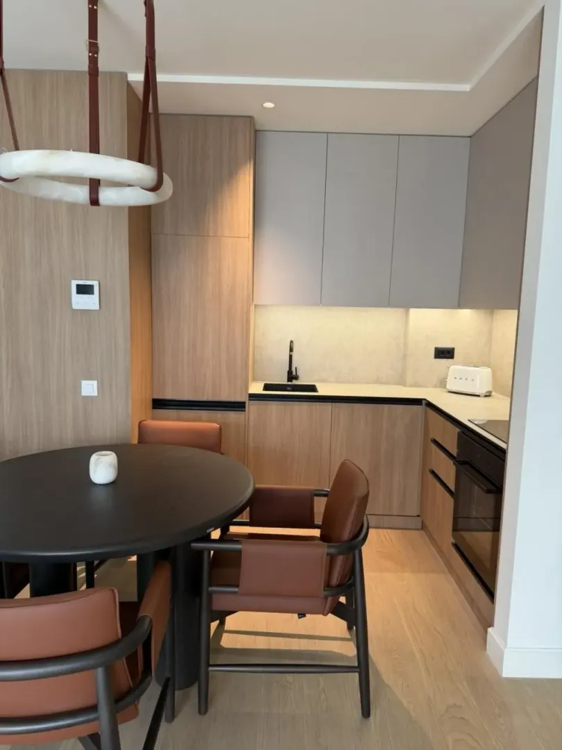 Izdavanje, trosoban stan, 78m², Novi Beograd Blok 64, Novi Beograd Sve Podlokacije
