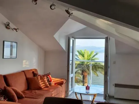 Izdavanje, dvosoban stan, 80m², Centar, Tivat - image 7