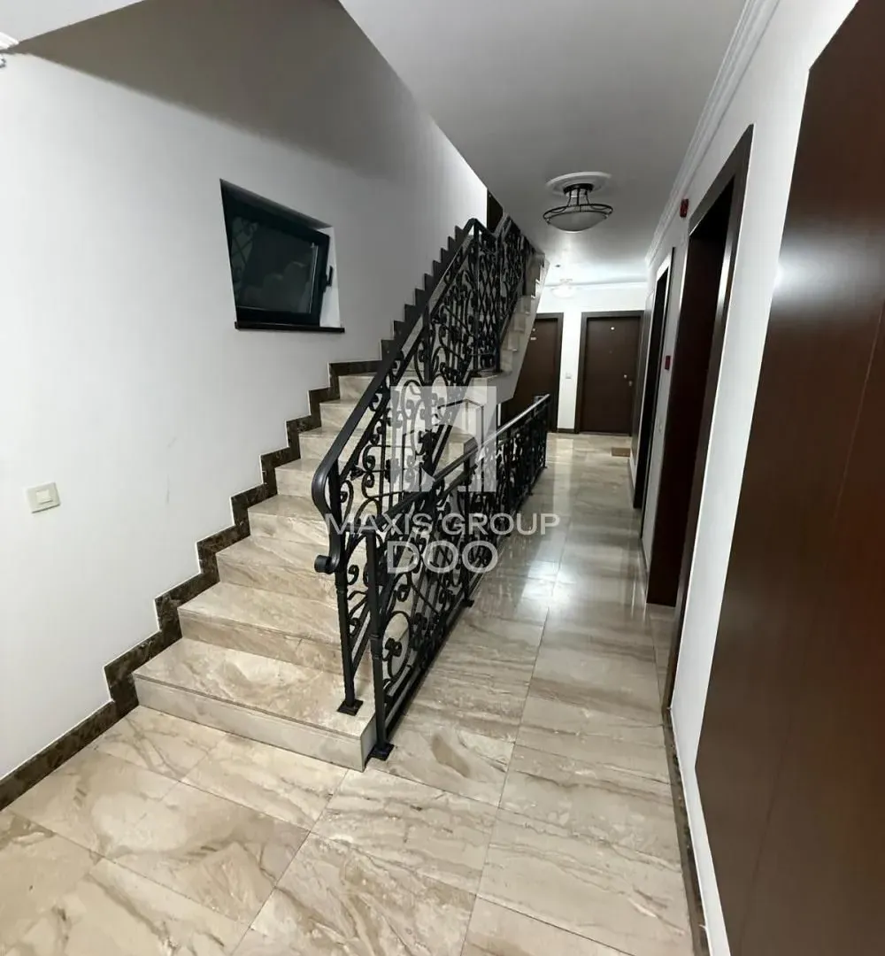 Izdavanje, dvosoban stan, 51m², Đeram Pijaca, Beograd