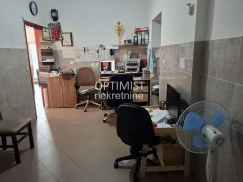 Rent, office space, 115m², Batajnica, Beograd - image 3