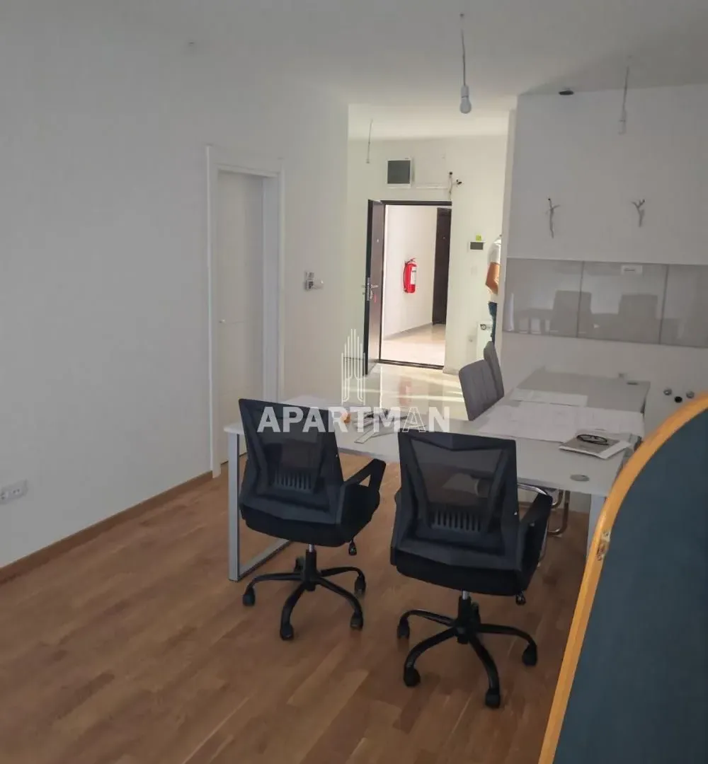Sale, office space, 124m², Ledine, Beograd