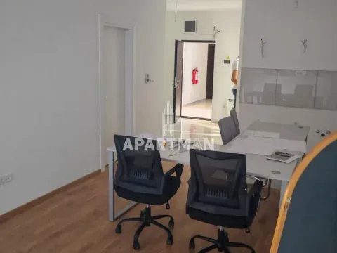 Prodaja, poslovni prostor, 124m², Ledine, Beograd - image 7