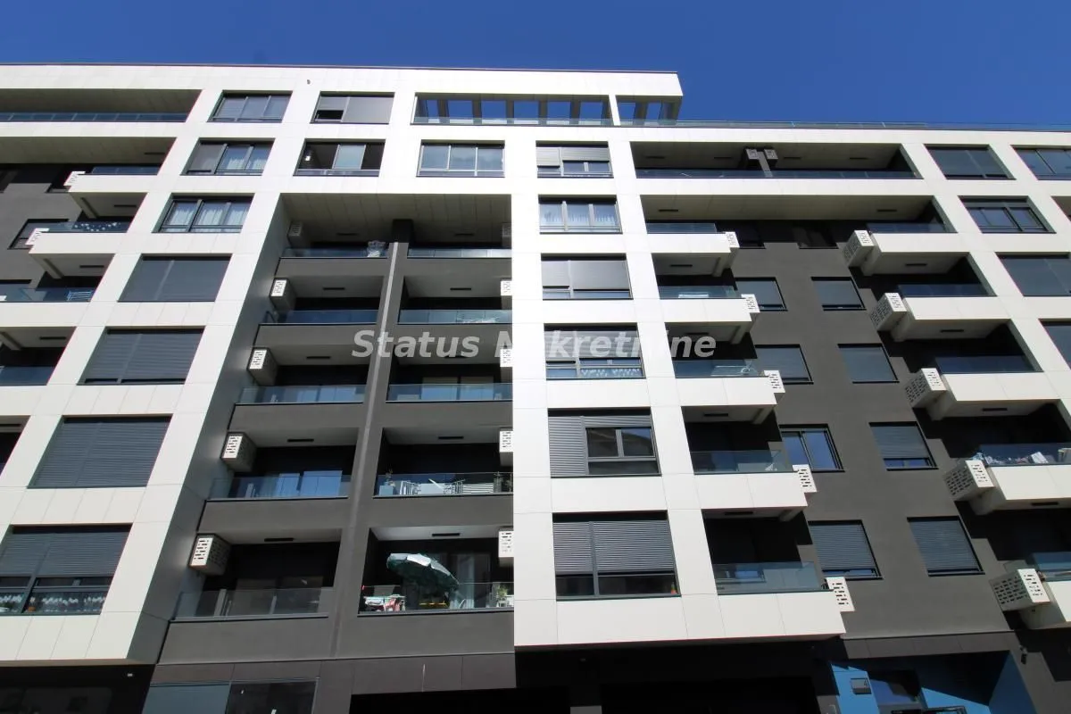Izdavanje, trosoban stan, 60m², Sajmište, Novi Sad