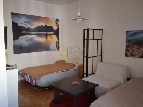 Prodaja, garsonjera, 34m², Centar, Tivat - image 5