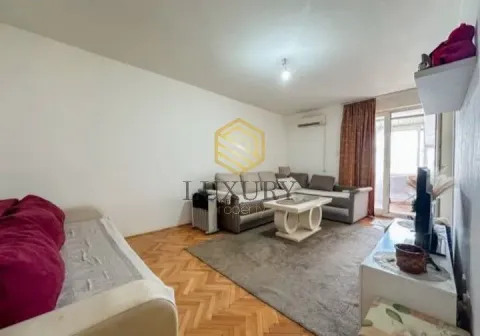 Sale, one bedroom apartment, 55m², Stari Aerodrom, Podgorica - image 8