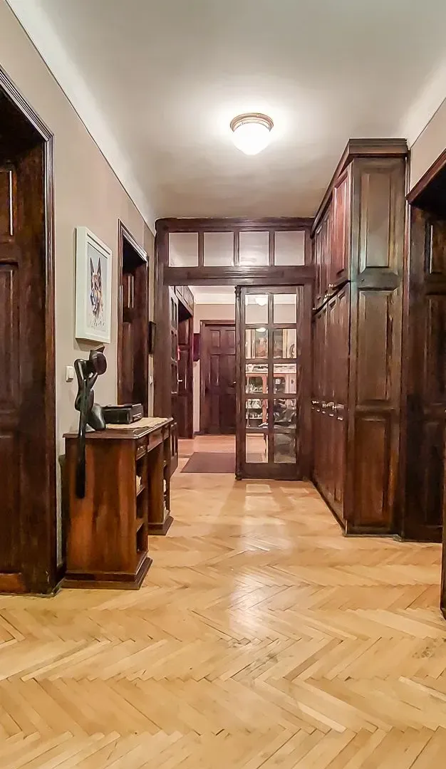 Prodaja, petosoban stan, 129m², Stari grad, Novi Sad