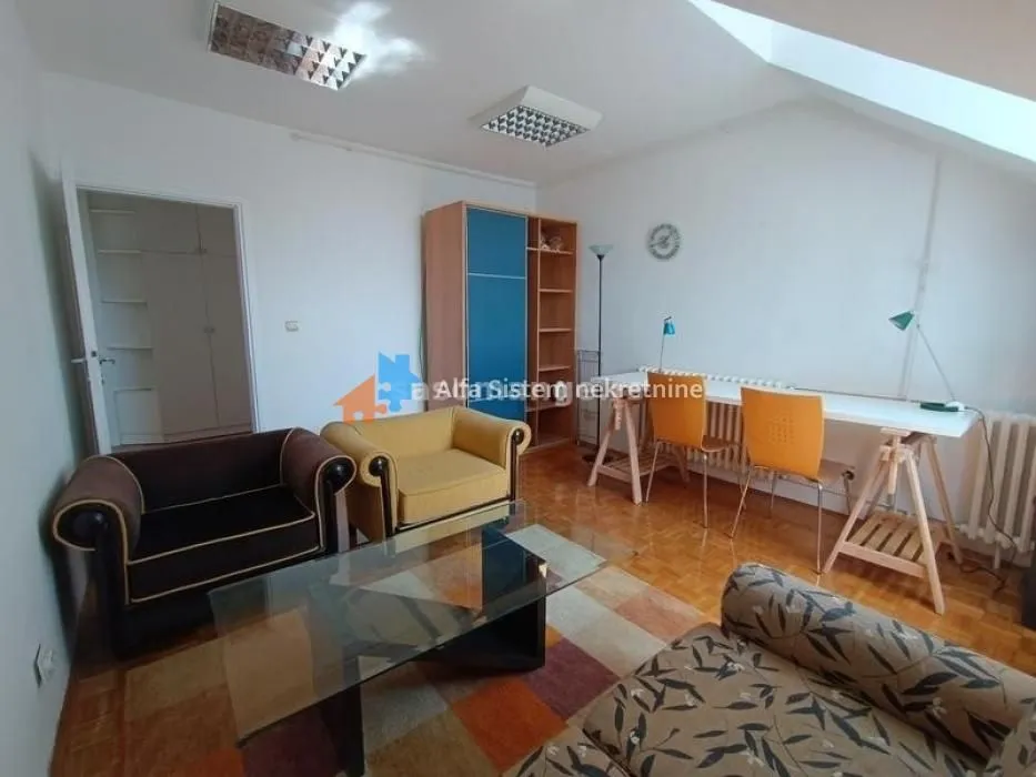 Izdavanje, trosoban stan, 100m², Bežanijska Kosa 3, Bežanijska Kosa Sve Podlokacije