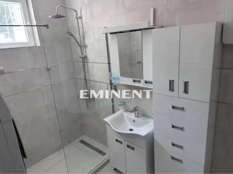 Izdavanje, trosoban stan, 79m², Savski Venac, Beograd - image 13