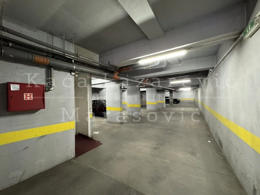 Prodaja, trosoban stan, 117m², Crveni Krst, Beograd