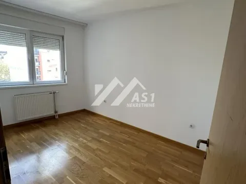 Izdavanje, jednosoban stan, 43m², Bulevar Oslobodjenja, Novi Sad Sve Podlokacije - image 3
