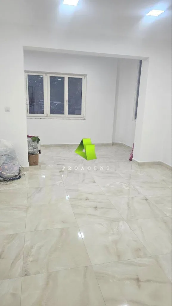 Rent, office space, 70m², Medijana, Niš