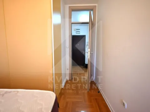 Izdavanje, jednosoban stan, 56m², Momišići, Podgorica - image 10