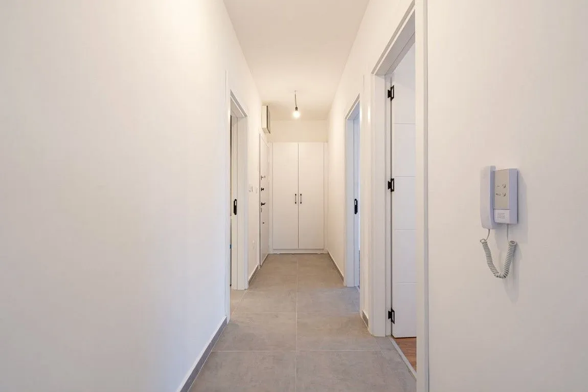 Prodaja, jednosoban stan, 43m², Podkošljun, Budva