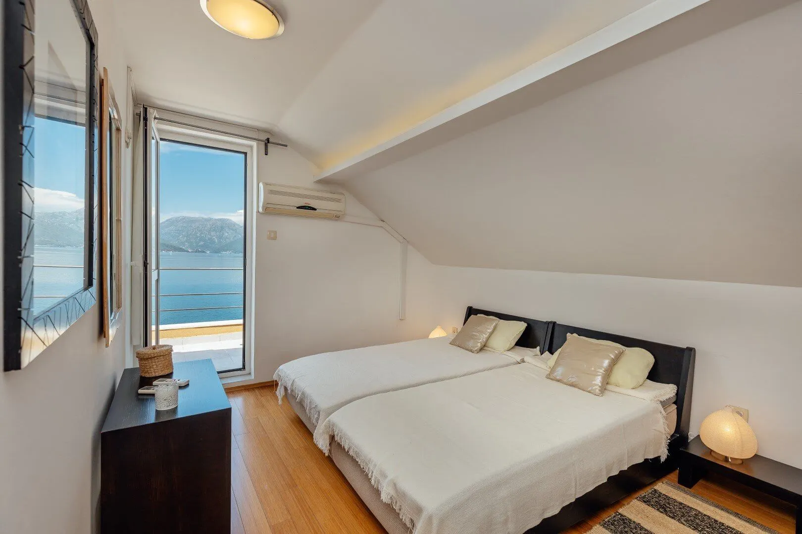 Sale, house, 270m², Bratešići, Kotor