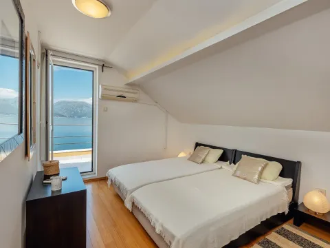 Sale, house, 270m², Bratešići, Kotor - image 11