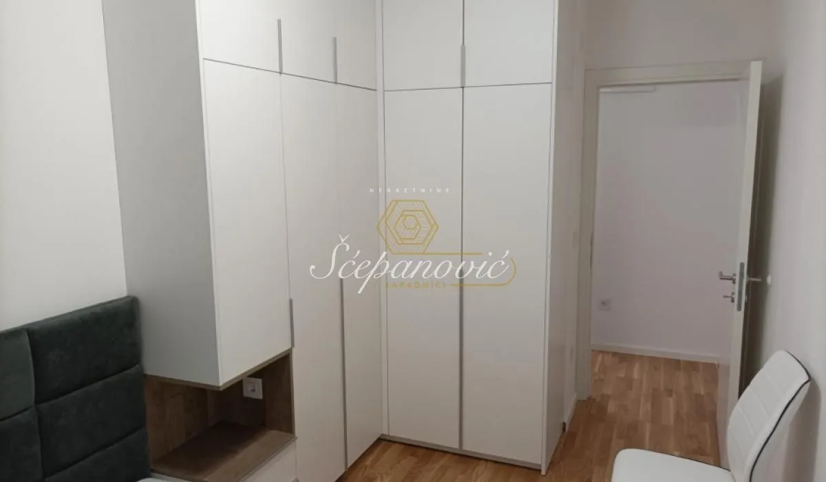 Prodaja, jednosoban stan, 40m², Šonsi, Novi Sad Sve Podlokacije
