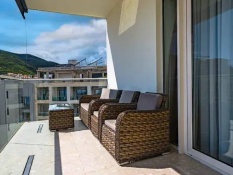 Prodaja, dvosoban stan, 85m², Bečići, Budva - image 6