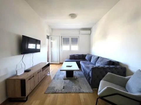 Izdavanje, stan, 45m², Pobrežje, Podgorica - image 2