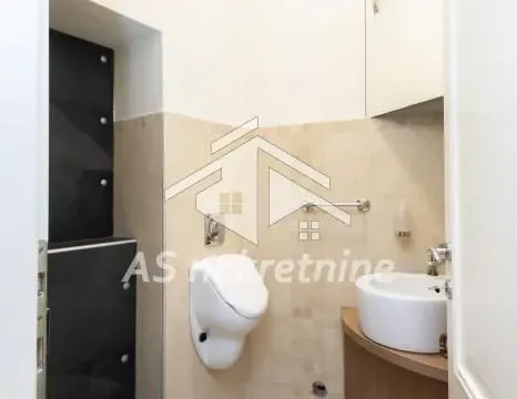 Rent, four bedroom apartment, 140m², Obilićev Venac, Beograd - image 30